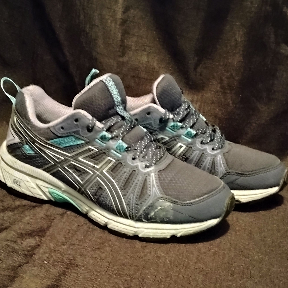ASICS Women's Gray Running Shoes